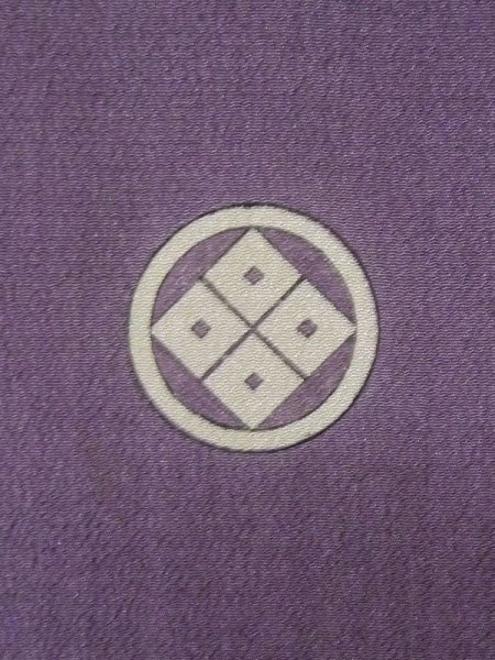 画像4: M0329B  子供用 女性用着物  シルク(正絹)   藤色, ぼたん 【中古】 【USED】 【リサイクル】 ★☆☆☆☆ (4)