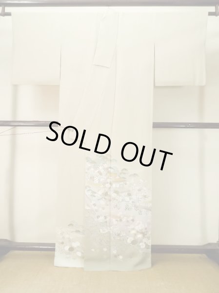 画像2: M0330B  付下げ 女性用着物  シルク(正絹)   ベージュ, ぼたん 【中古】 【USED】 【リサイクル】 ★★★☆☆ (2)