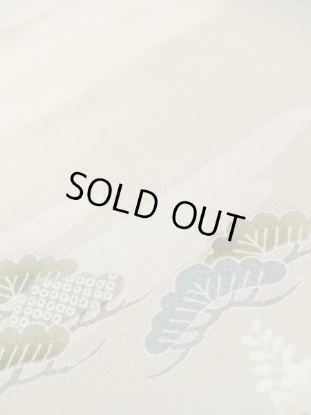 画像17: M0330B  付下げ 女性用着物  シルク(正絹)   ベージュ, ぼたん 【中古】 【USED】 【リサイクル】 ★★★☆☆ (17)