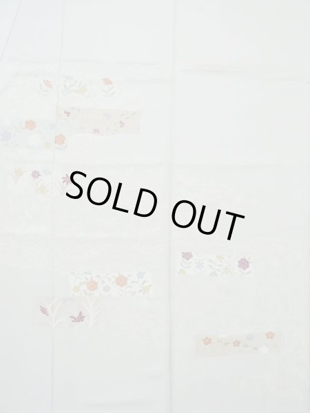 画像4: M0330D  付下げ 女性用着物 撫子柄 シルク(正絹) 淡い 灰色がかった 水色, 花 【中古】 【USED】 【リサイクル】 ★★★☆☆ (4)