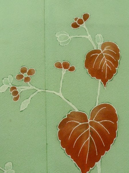 画像6: M0330J  付下げ 女性用着物  シルク(正絹)  薄い 緑色, 花 【中古】 【USED】 【リサイクル】 ★★☆☆☆ (6)