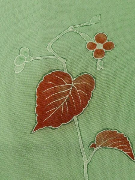 画像8: M0330J  付下げ 女性用着物  シルク(正絹)  薄い 緑色, 花 【中古】 【USED】 【リサイクル】 ★★☆☆☆ (8)