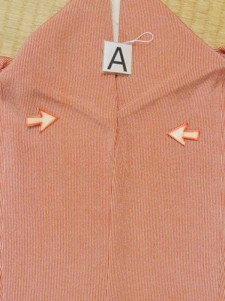 画像11: M0330P  江戸小紋 女性用着物  シルク(正絹)   赤色, 縞 【中古】 【USED】 【リサイクル】 ★★★☆☆ (11)