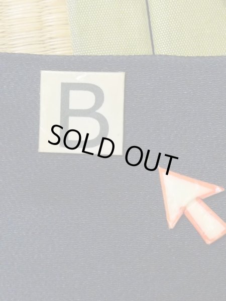 画像12: M0330Q  小紋 女性用着物  シルク(正絹)   紺, 菊 【中古】 【USED】 【リサイクル】 ★★★☆☆ (12)