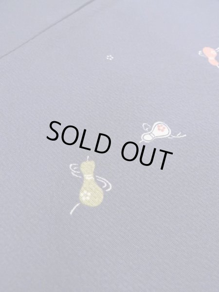 画像7: M0330R  小紋 女性用着物 ひょうたん柄 シルク(正絹)  紫み 紺, 花 【中古】 【USED】 【リサイクル】 ★★★☆☆ (7)