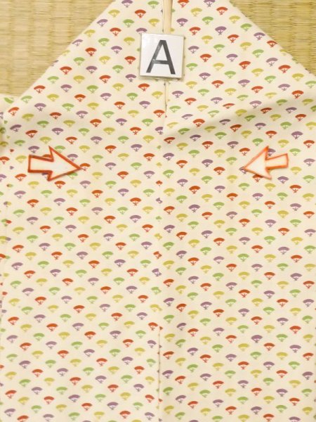 画像11: M0330T  小紋 女性用着物  シルク(正絹)   アイボリー, 扇 【中古】 【USED】 【リサイクル】 ★★☆☆☆ (11)