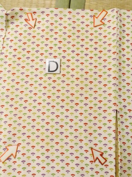 画像14: M0330T  小紋 女性用着物  シルク(正絹)   アイボリー, 扇 【中古】 【USED】 【リサイクル】 ★★☆☆☆ (14)