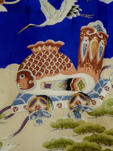 画像4: M0505A  子供用 男性用着物  シルク(正絹)  鮮やか 青, 松/松葉 【中古】 【USED】 【リサイクル】 ★★☆☆☆ (4)