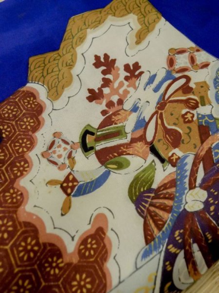 画像9: M0505A  子供用 男性用着物  シルク(正絹)  鮮やか 青, 松/松葉 【中古】 【USED】 【リサイクル】 ★★☆☆☆ (9)