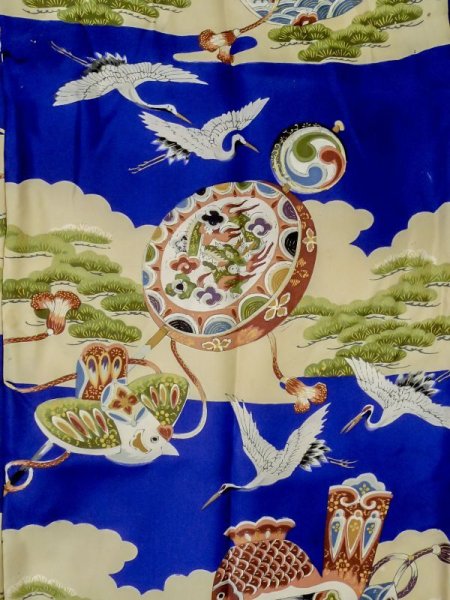 画像3: M0505B  子供用 男性用着物  シルク(正絹)  鮮やか 青, 松/松葉 【中古】 【USED】 【リサイクル】 ★★☆☆☆ (3)