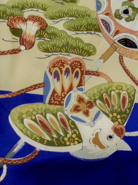 画像4: M0505B  子供用 男性用着物  シルク(正絹)  鮮やか 青, 松/松葉 【中古】 【USED】 【リサイクル】 ★★☆☆☆ (4)