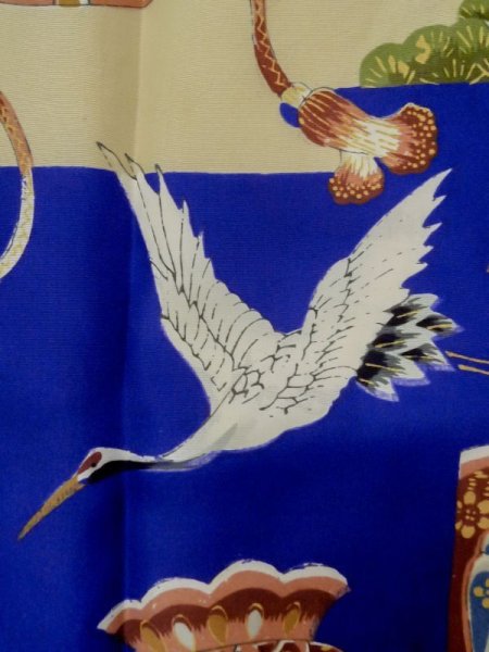 画像5: M0505B  子供用 男性用着物  シルク(正絹)  鮮やか 青, 松/松葉 【中古】 【USED】 【リサイクル】 ★★☆☆☆ (5)