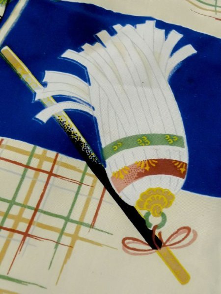 画像7: M0505C  子供用 男性用着物 兜、矢、軍配柄 シルク(正絹)  鮮やか 青, 松/松葉 【中古】 【USED】 【リサイクル】 ★☆☆☆☆ (7)