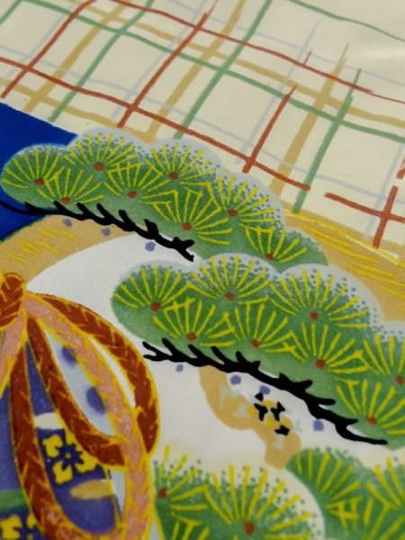 画像8: M0505C  子供用 男性用着物 兜、矢、軍配柄 シルク(正絹)  鮮やか 青, 松/松葉 【中古】 【USED】 【リサイクル】 ★☆☆☆☆ (8)