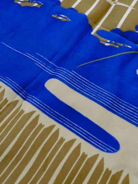 画像8: M0505D  子供用 男性用着物  シルク(正絹)  鮮やか 青, 松/松葉 【中古】 【USED】 【リサイクル】 ★★☆☆☆ (8)