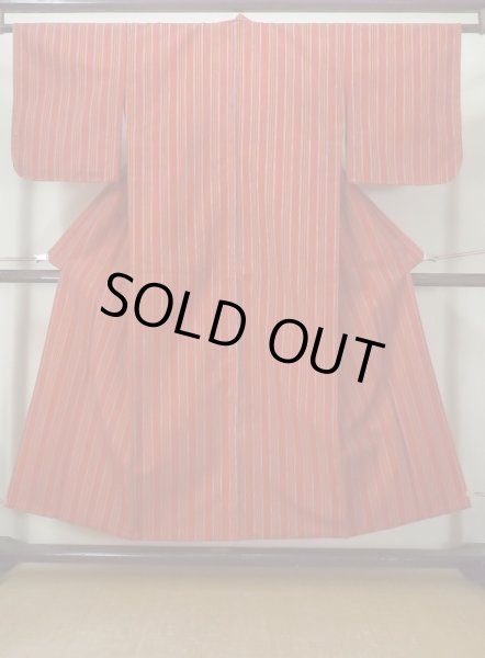 画像1: M0505X  子供用 女性用着物  ウール   赤色, 縞 【中古】 【USED】 【リサイクル】 ★★★☆☆ (1)