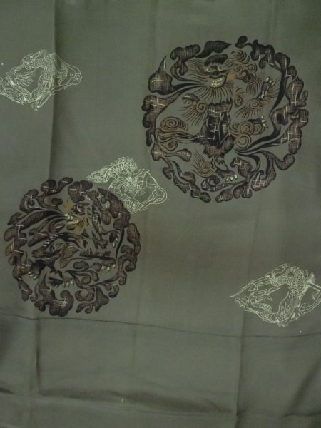 画像3: M0517E  男性用襦袢 男性用着物 裏地にシミあり。 化繊  灰色がかった 灰色, 虎 【中古】 【USED】 【リサイクル】 ★☆☆☆☆ (3)