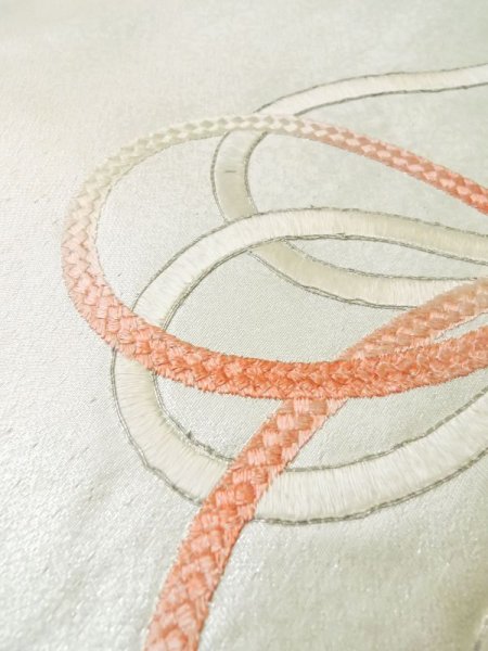 画像9: M0523L 名古屋帯 女性用着物 シルク(正絹)   銀色 房付き紐 【中古】 【USED】 【リサイクル】 ★★★☆☆ (9)