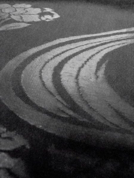 画像10: M0526D 名古屋帯 女性用着物 シルク(正絹)   黒 花 【中古】 【USED】 【リサイクル】 ★★★☆☆ (10)