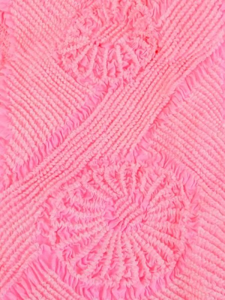 画像2: M0610XI 帯揚げ 女性用着物 シルク（正絹）  鮮やか 桃色 菊 【中古】 【USED】 【リサイクル】 ★★★★☆ (2)