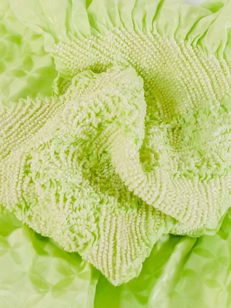 画像4: M0610XS 帯揚げ 女性用着物 シルク(正絹)   黄緑色 菊 【中古】 【USED】 【リサイクル】 ★★★★☆ (4)