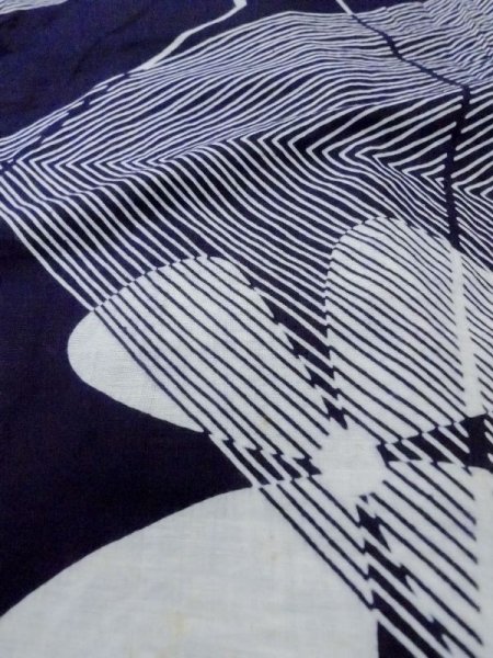 画像7: M0613I  浴衣(日本製) 女性用着物  綿麻   藍, 花 【中古】 【USED】 【リサイクル】 ★★☆☆☆ (7)