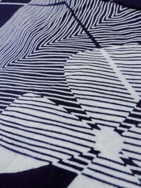 画像8: M0613I  浴衣(日本製) 女性用着物  綿麻   藍, 花 【中古】 【USED】 【リサイクル】 ★★☆☆☆ (8)