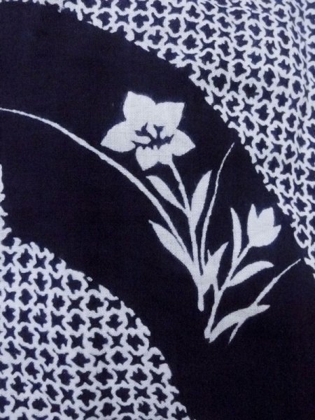 画像6: M0613J  浴衣(日本製) 女性用着物  綿   藍, 花 【中古】 【USED】 【リサイクル】 ★★★☆☆ (6)