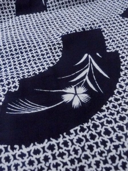 画像9: M0613J  浴衣(日本製) 女性用着物  綿   藍, 花 【中古】 【USED】 【リサイクル】 ★★★☆☆ (9)