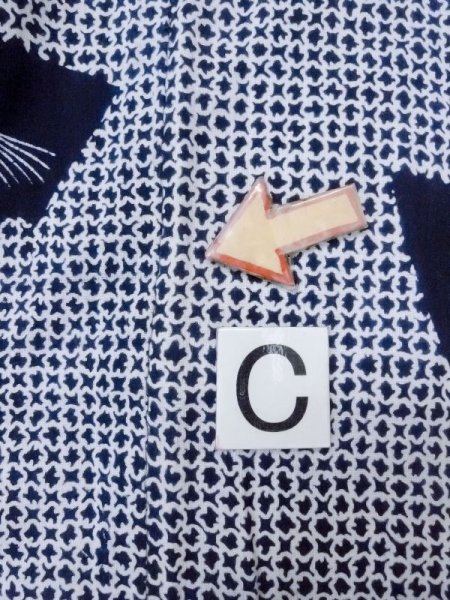 画像15: M0613J  浴衣(日本製) 女性用着物  綿   藍, 花 【中古】 【USED】 【リサイクル】 ★★★☆☆ (15)