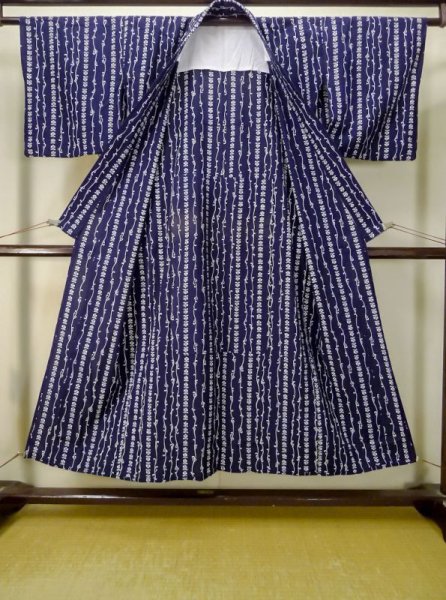 画像2: M0613L Mint  浴衣（日本製） 女性用着物  綿   藍, 花 【中古】 【USED】 【リサイクル】 ★★★★☆ (2)