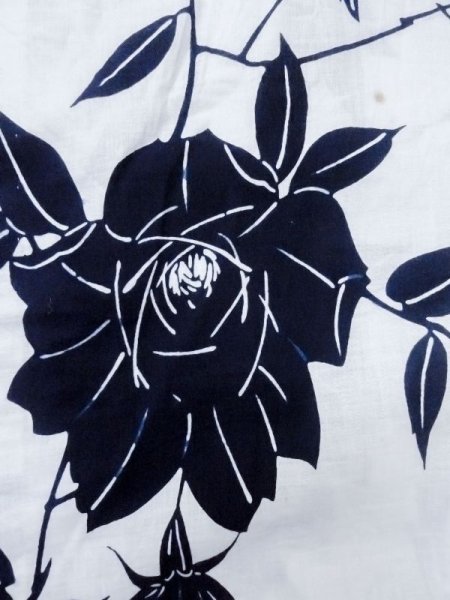 画像4: M0613M  浴衣（日本製） 女性用着物  綿麻   オフ　ホワイト, 花 【中古】 【USED】 【リサイクル】 ★☆☆☆☆ (4)