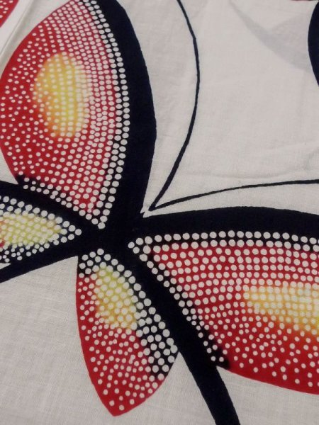 画像7: M0613P  浴衣(日本製) 女性用着物  綿   白, 蝶々 【中古】 【USED】 【リサイクル】 ★★☆☆☆ (7)