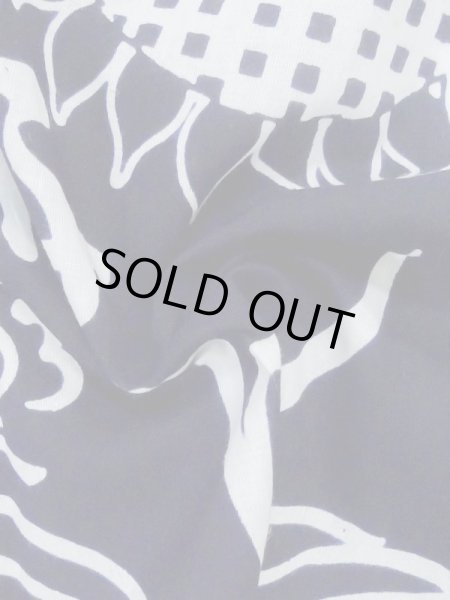 画像12: M0613V  浴衣（日本製） 女性用着物 ひまわり、文字 綿   白, 波 【中古】 【USED】 【リサイクル】 ★★☆☆☆ (12)