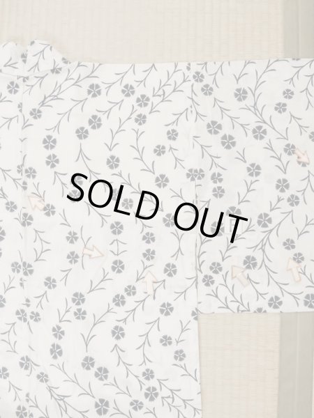 画像21: M0620A  浴衣（日本製） 女性用着物  綿   オフ　ホワイト, 花 【中古】 【USED】 【リサイクル】 ★★☆☆☆ (21)