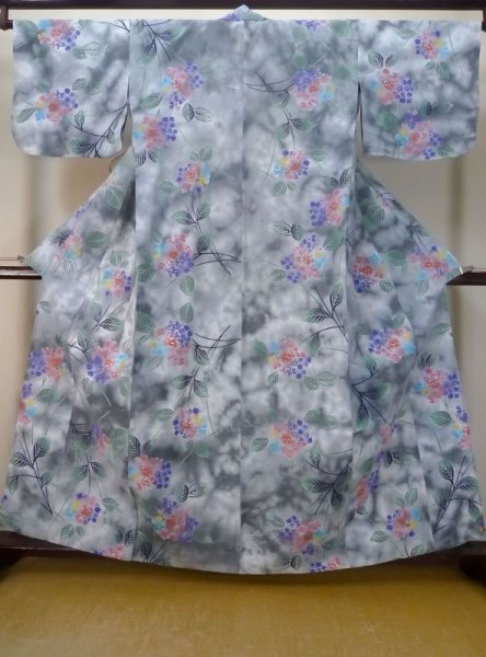 画像1: M0620G  注染浴衣 女性用着物 紫陽花柄 綿   灰色, 葉 【中古】 【USED】 【リサイクル】 ★☆☆☆☆ (1)