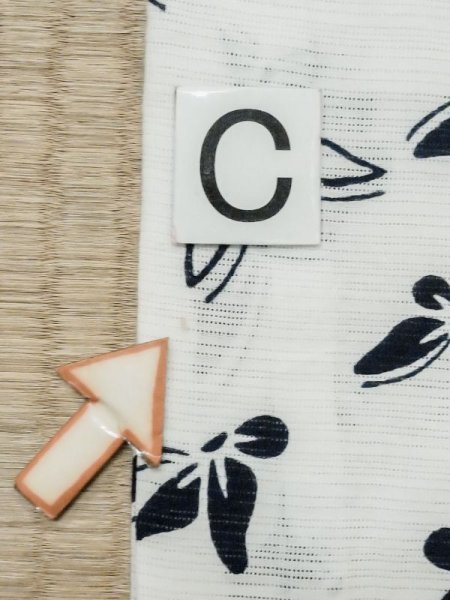 画像15: M0620I  浴衣(日本製) 女性用着物  綿麻   白, 蝶々 【中古】 【USED】 【リサイクル】 ★★☆☆☆ (15)