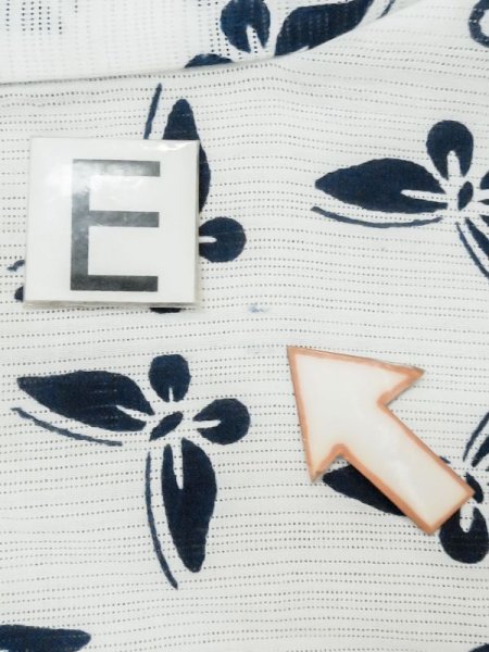 画像19: M0620I  浴衣(日本製) 女性用着物  綿麻   白, 蝶々 【中古】 【USED】 【リサイクル】 ★★☆☆☆ (19)