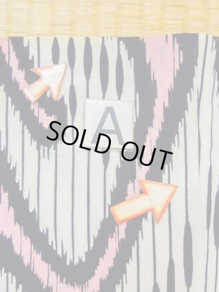 画像9: M0620L  浴衣（日本製） 女性用着物  綿麻   黒, 縞 【中古】 【USED】 【リサイクル】 ★★☆☆☆ (9)