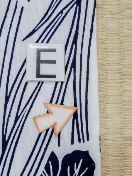 画像18: M0620P  浴衣(日本製) 女性用着物  綿   白, あやめ 【中古】 【USED】 【リサイクル】 ★★☆☆☆ (18)