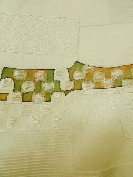 画像5: M0627F  羽織 女性用着物  シルク(正絹)  淡い ベージュ, 抽象的模様 【中古】 【USED】 【リサイクル】 ★★★☆☆ (5)