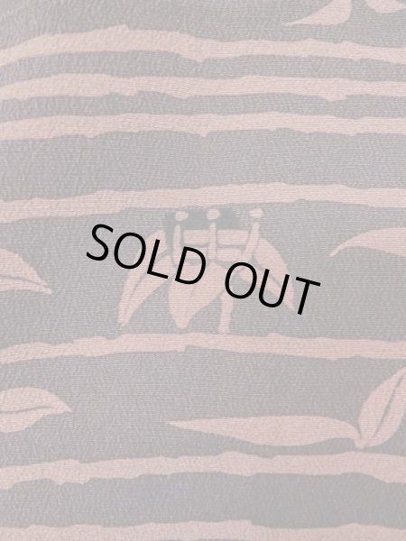 画像5: M0627G  羽織 女性用着物  シルク（正絹）   茶色, 花 【中古】 【USED】 【リサイクル】 ★★★☆☆ (5)