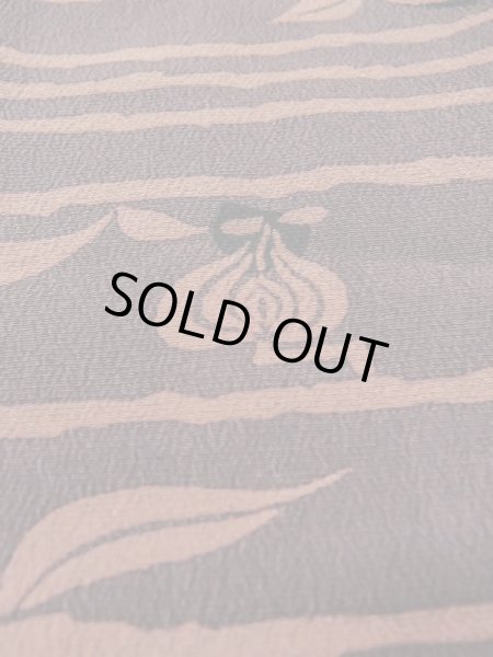 画像9: M0627G  羽織 女性用着物  シルク（正絹）   茶色, 花 【中古】 【USED】 【リサイクル】 ★★★☆☆ (9)