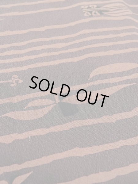 画像10: M0627G  羽織 女性用着物  シルク（正絹）   茶色, 花 【中古】 【USED】 【リサイクル】 ★★★☆☆ (10)