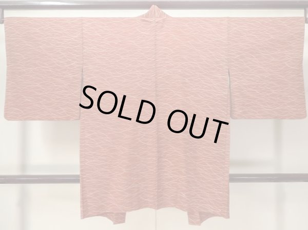 画像2: M0627T  羽織 女性用着物  シルク(正絹)   朱赤, 芝草 【中古】 【USED】 【リサイクル】 ★★★☆☆ (2)