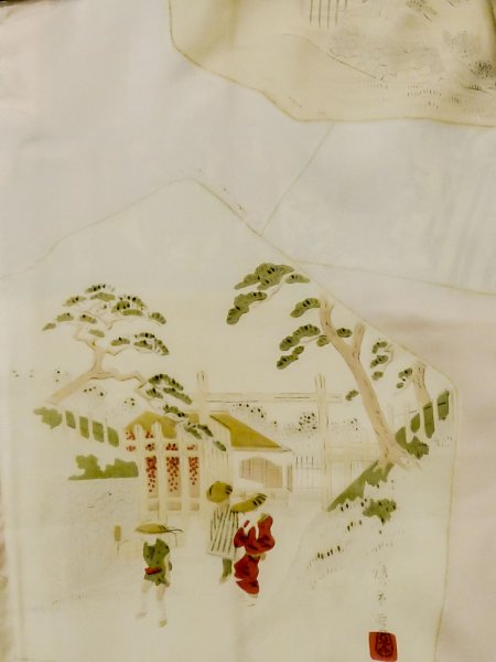 画像11: M0627W  羽織 女性用着物 人と馬 シルク(正絹)   アイボリー, 寺 【中古】 【USED】 【リサイクル】 ★★★☆☆ (11)