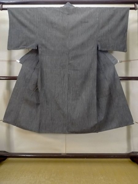画像1: M0704C  単衣 男性用着物  綿麻  深い 灰色, 線 【中古】 【USED】 【リサイクル】 ★☆☆☆☆ (1)