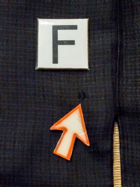 画像17: M0704H  夏物 男性用着物  シルク(正絹)   黒, チェック柄 【中古】 【USED】 【リサイクル】 ★☆☆☆☆ (17)