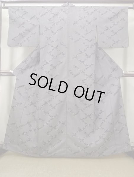 画像1: M0704T  単衣 女性用着物  シルク（正絹）   灰色, 葉 【中古】 【USED】 【リサイクル】 ★☆☆☆☆ (1)