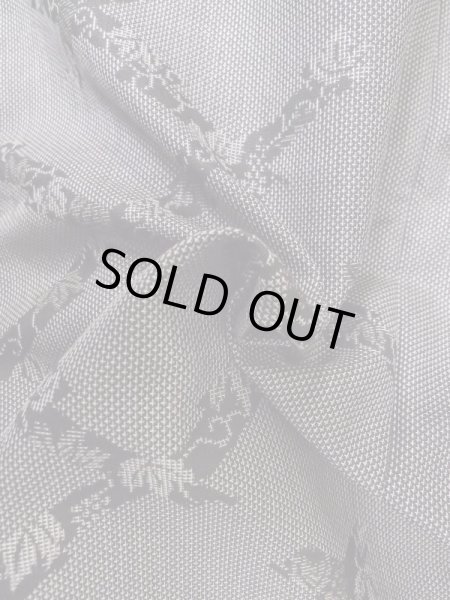 画像12: M0704T  単衣 女性用着物  シルク（正絹）   灰色, 葉 【中古】 【USED】 【リサイクル】 ★☆☆☆☆ (12)